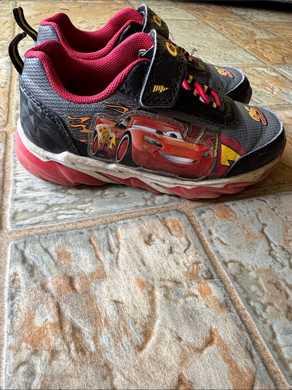 Kids Light-Up Lightening McQueen Shoes - Picture 2 of 6